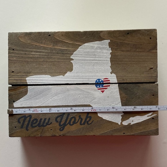 New York home decor wooden sign accent - Picture 4 of 8